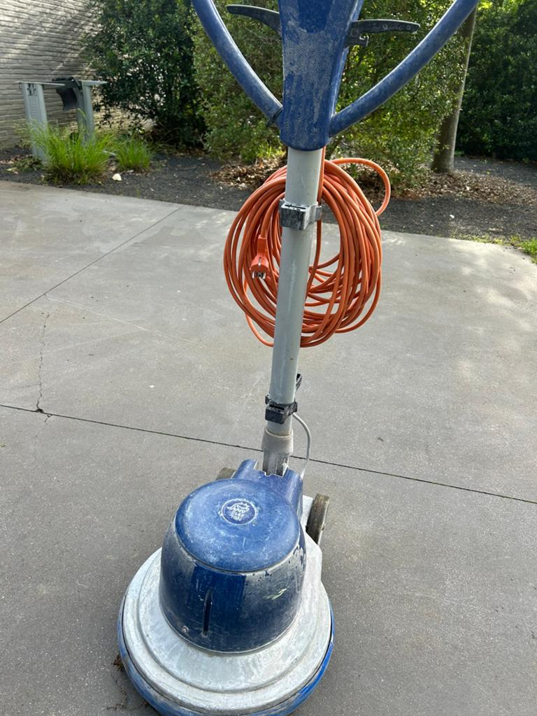 Wirbel C143 TSN schrobmachine voor de vloer, Ophalen, Zo goed als nieuw, Schrobmachine