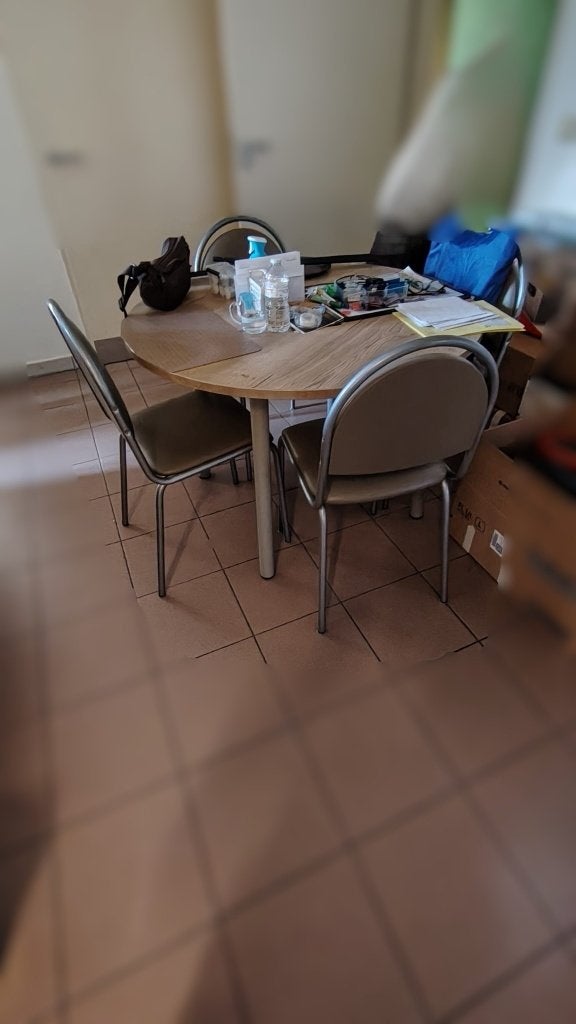 Ronde eettafel (Ø 120 cm) houtlook met 4 bijpassende stoelen, Ophalen, Eikenhout, Rond, Zo goed als nieuw