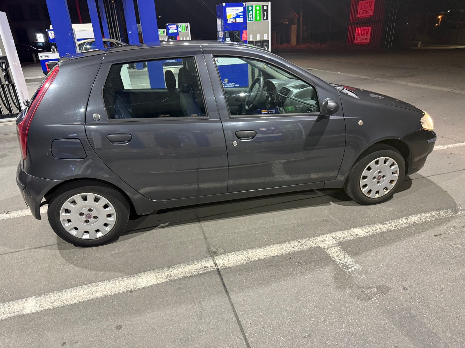 Punto pret à immatriculer, Autos, Particulier, Achat