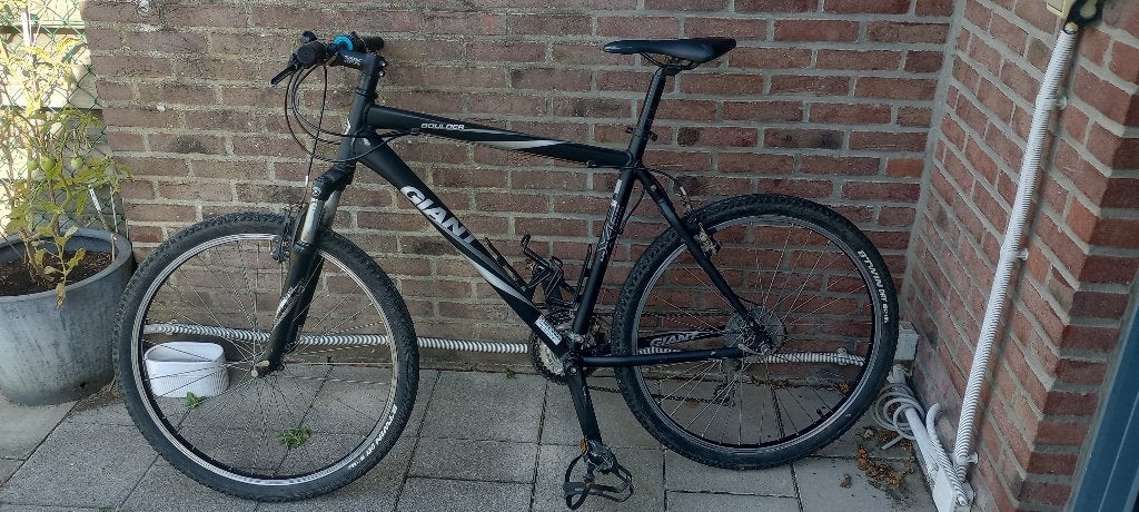MTB fiets GIANT 26"  + 2 buiten en binnenband, Fietsen en Brommers, Ophalen, Gebruikt, Hardtail, Giant