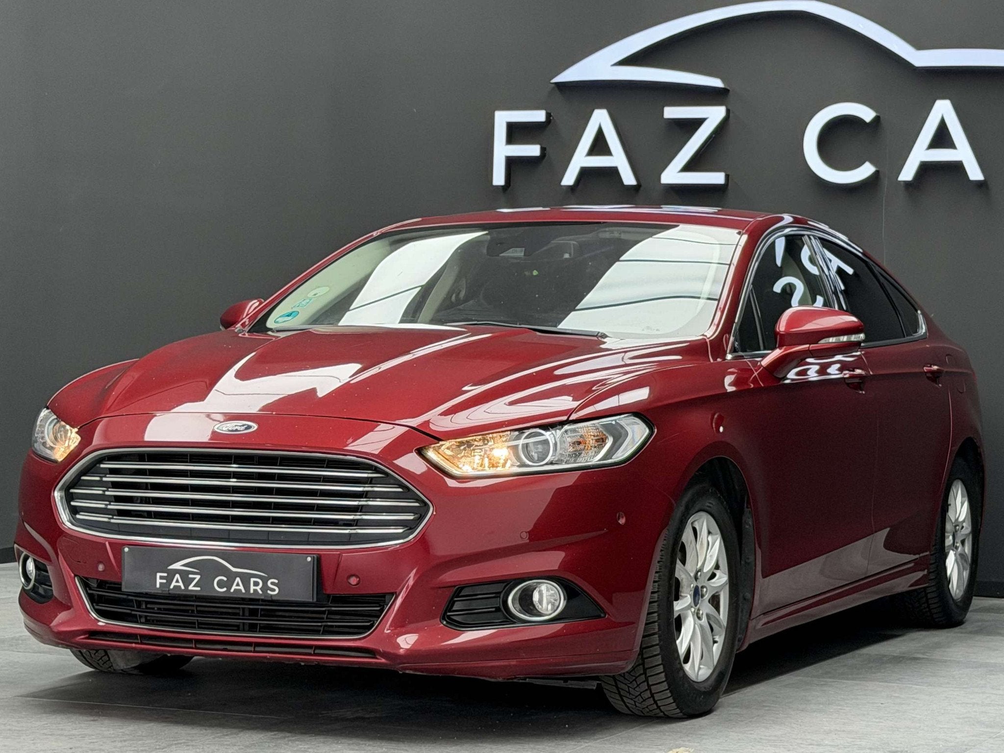 Ford Mondeo 1.5 TDCi ECOnetic *1ER PROP + CAMÉRA + GPS + RE, Autos, Ford, Rouge, Achat, Euro 6, Entreprise