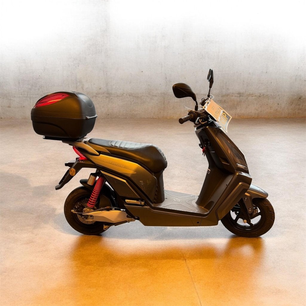 Elektrische scooter GTS "E-NERGY EXCLUSIVE" – klasse B, Fietsen en Brommers, Ophalen, Gts, Elektrisch, 49 cc