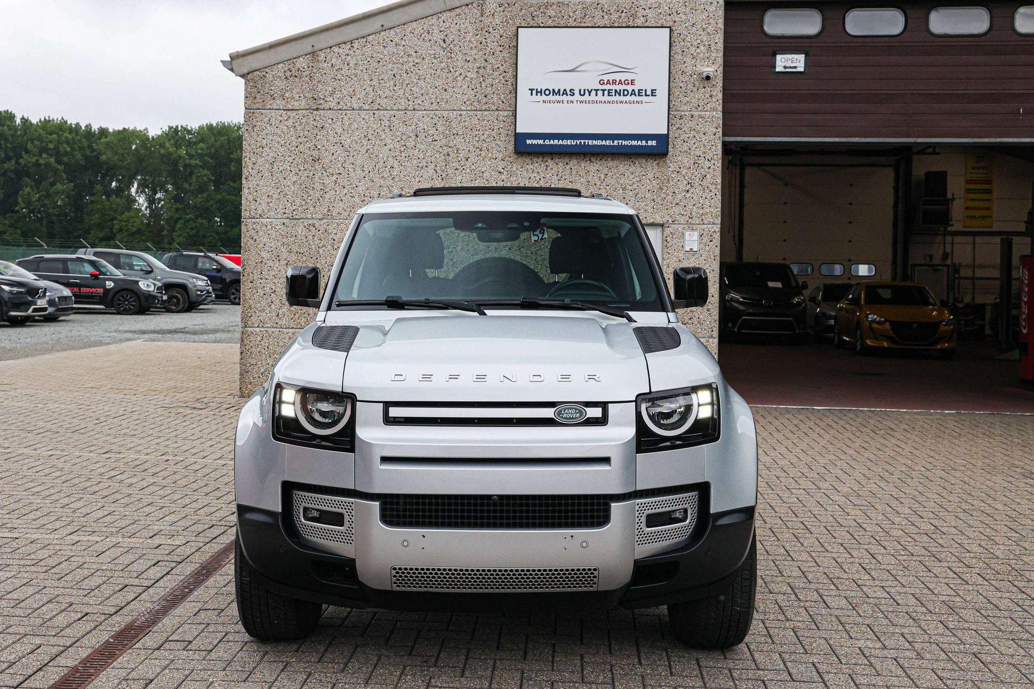 Land Rover Defender PANORAMISCH-DAK*360CAMERA*PARKEERSENSO, Autos, https://public.car-pass.be/vhr/25287107-33b6-4f3d-bb67-65f5cc052ab7