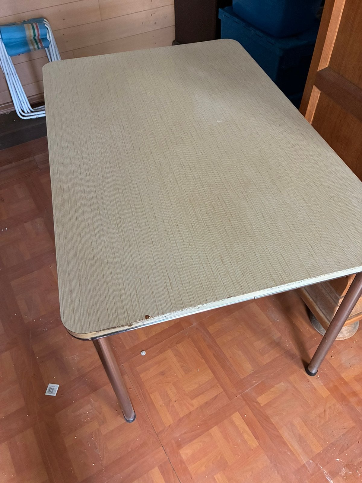 Table et 5 chaises, Enlèvement