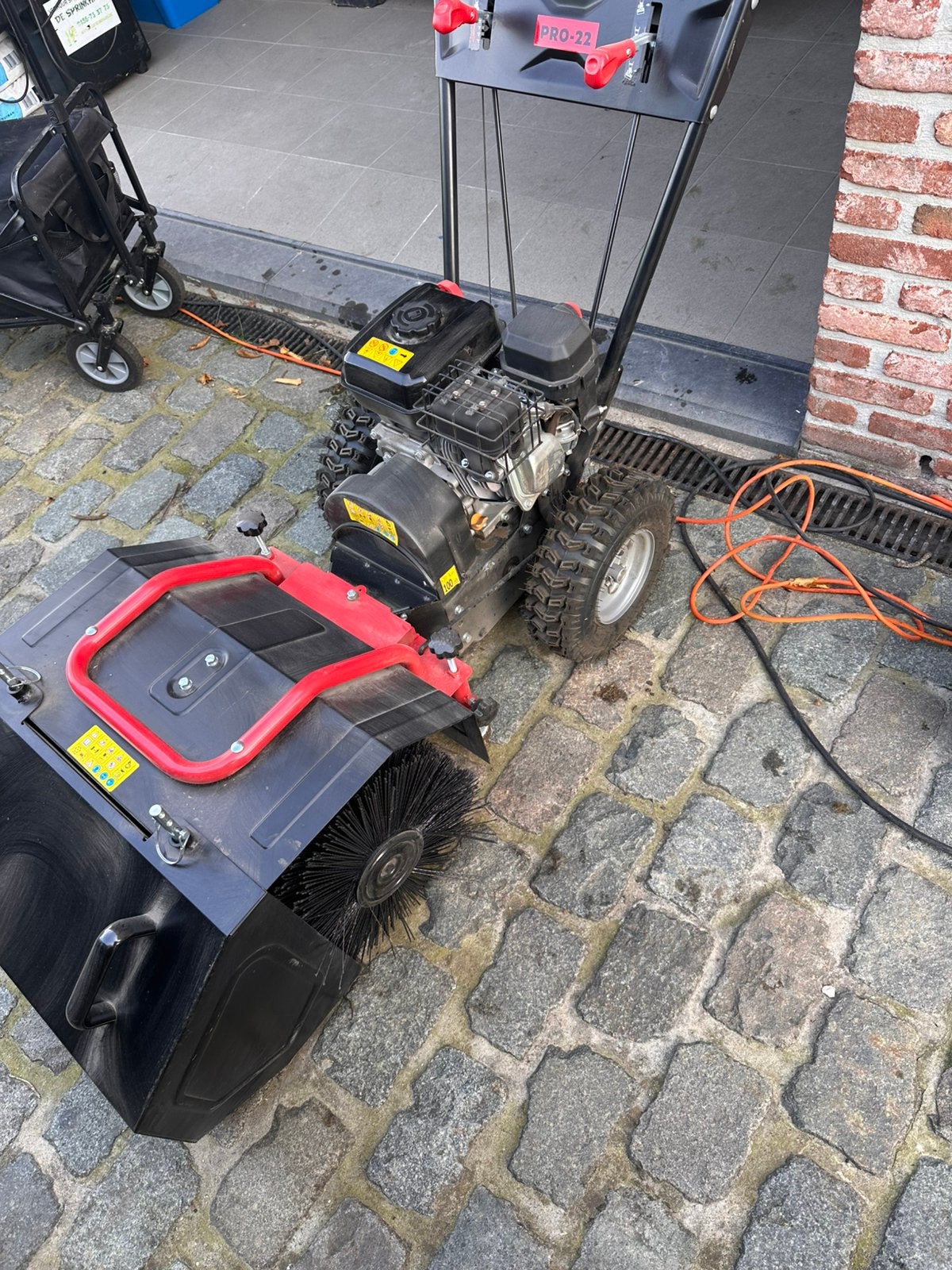 Veegmachine, Ophalen