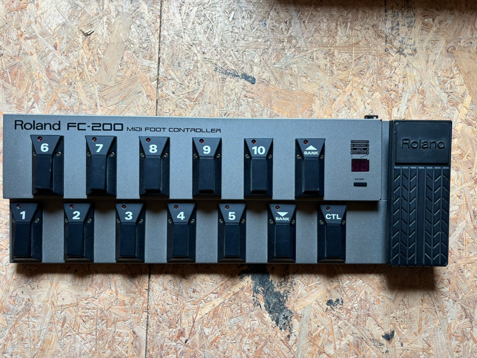 Pedalier midi Roland FC 200, Computers en Software, Netwerk switches, Ophalen, Gebruikt