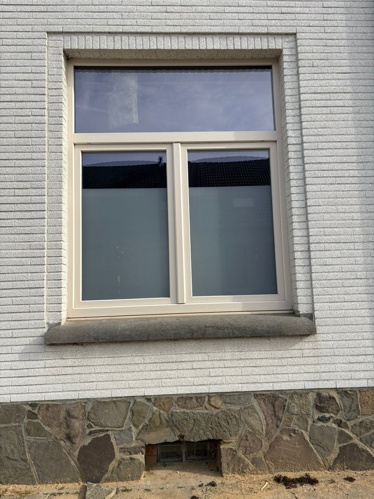 Venster in PVC 202 op 168. Superisolerend1.0. Deels mat glas, Ophalen, Gebruikt