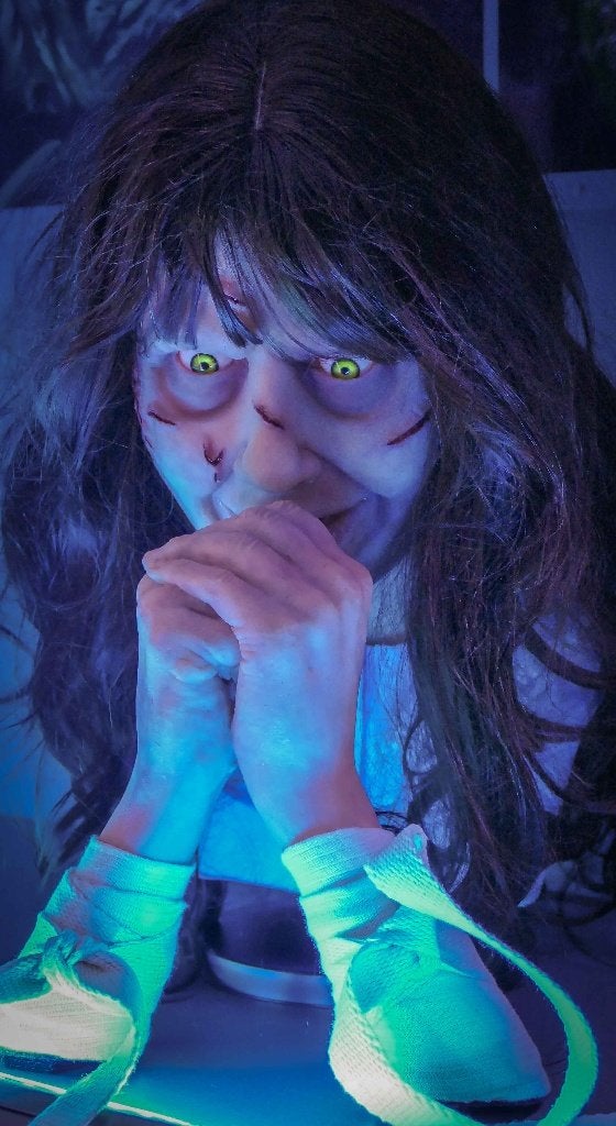 the exorcist  Regan  lifesize bust   uniek, Ophalen of Verzenden, Nieuw, Film, Beeldje, Replica of Model