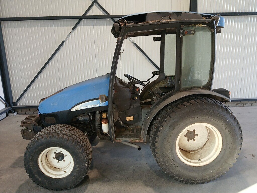 New Holland TCE 45, CNH Indust, Cnh.italia@pec.cnhind.com, Lungo Stura Lazio 19
10156  Turin, New Holland