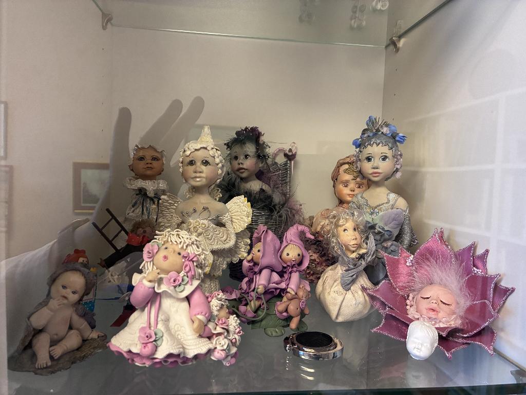 Magnifique collection de poupées porcelaine. 'Antique dolls', Enlèvement, Comme neuf