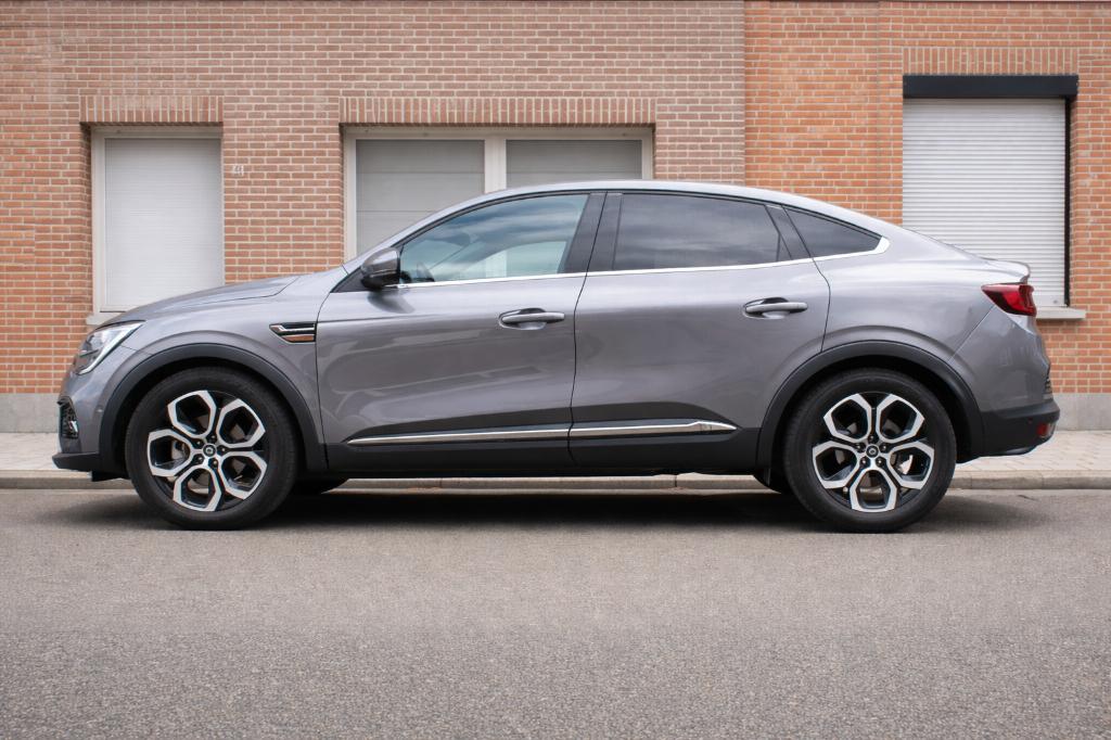 Arkana E-TECH1.6i Intens*heel zuinig*Trekhaak*perfecte staat, Auto's, Renault, Arkana, Stof, 4 cilinders, 103 g/km