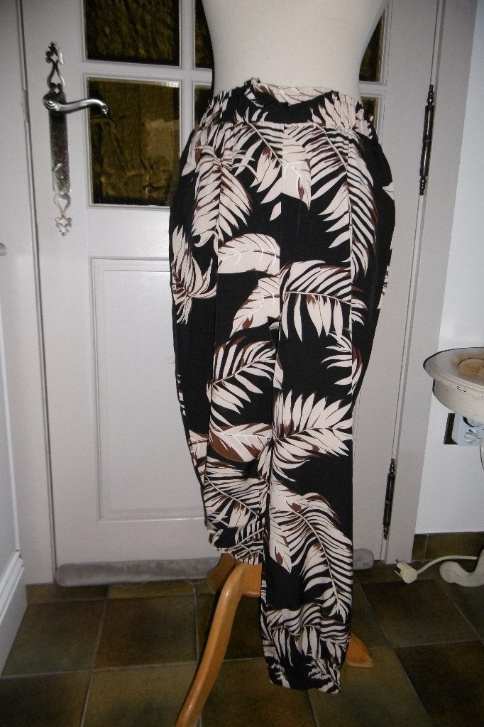 Losse Dames broek, Medium, Ophalen of Verzenden, Zo goed als nieuw