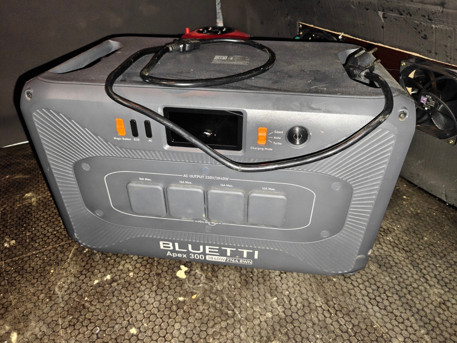 Bluetti Apex 300 Power Station (3840W / 2765Wh) – Met Gara, Ophalen, Zo goed als nieuw, Bluetti