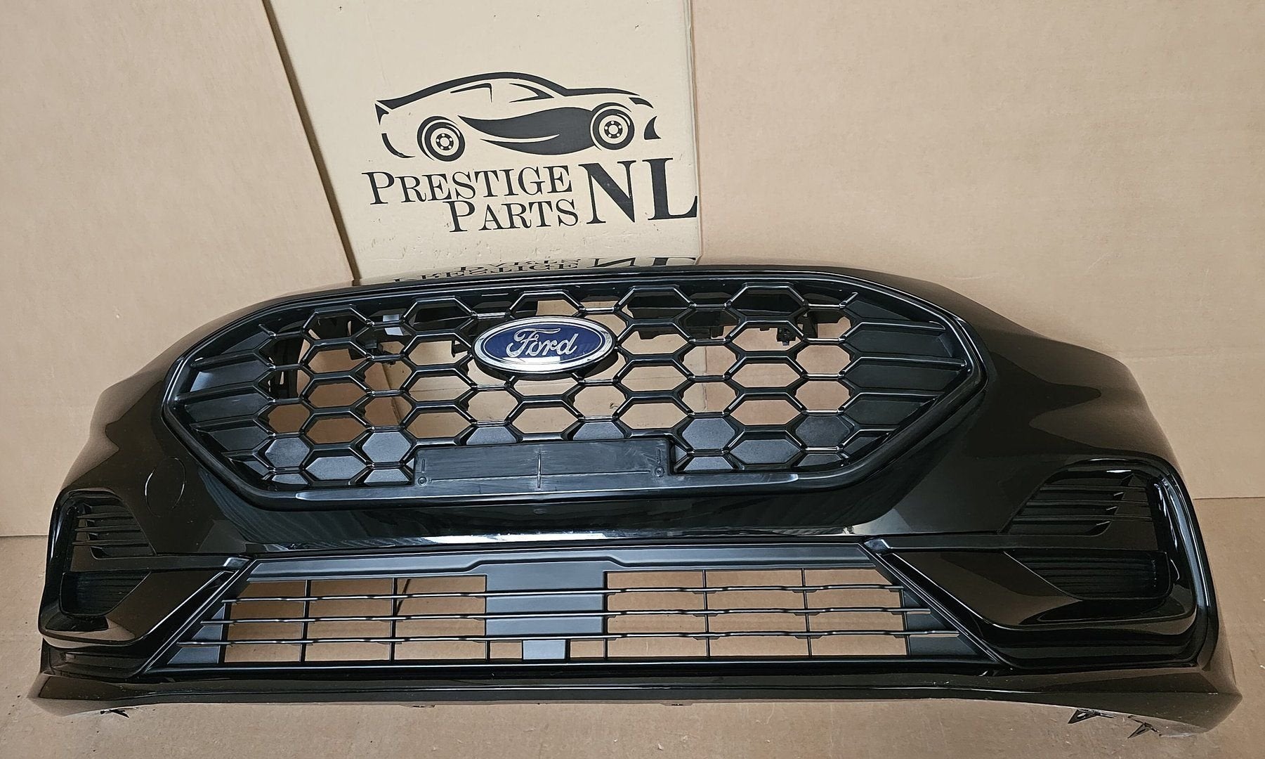 Voorbumper Ford Fiesta MK8 ST LINE FACELIFT bj.2021-2024, Gebruikt, -, Voor, -