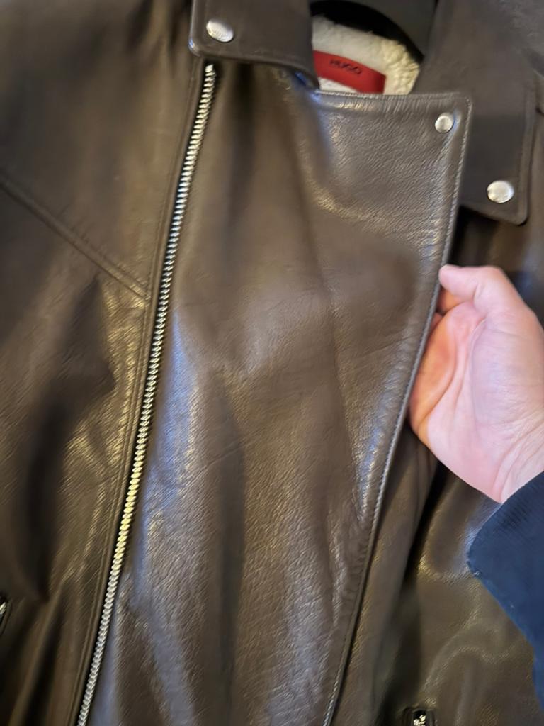 Hugo Boss 100% Bufelleer, Ophalen of Verzenden, Nieuw, Maat 52/54 (L), Bruin