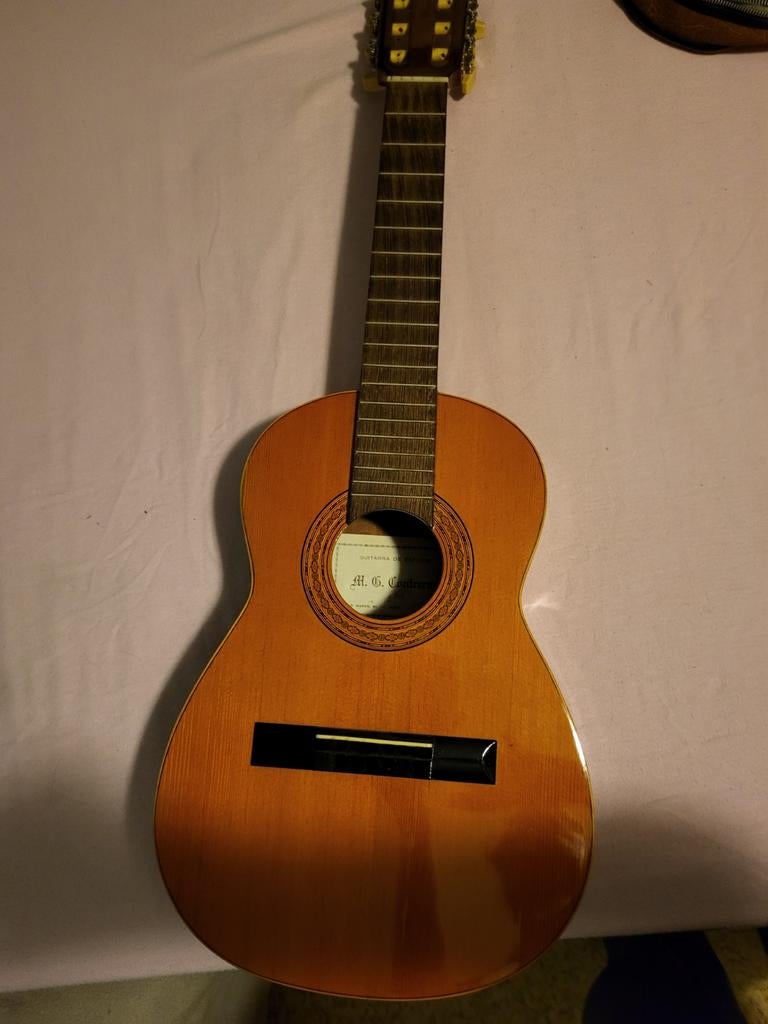 Guitare, Enlèvement