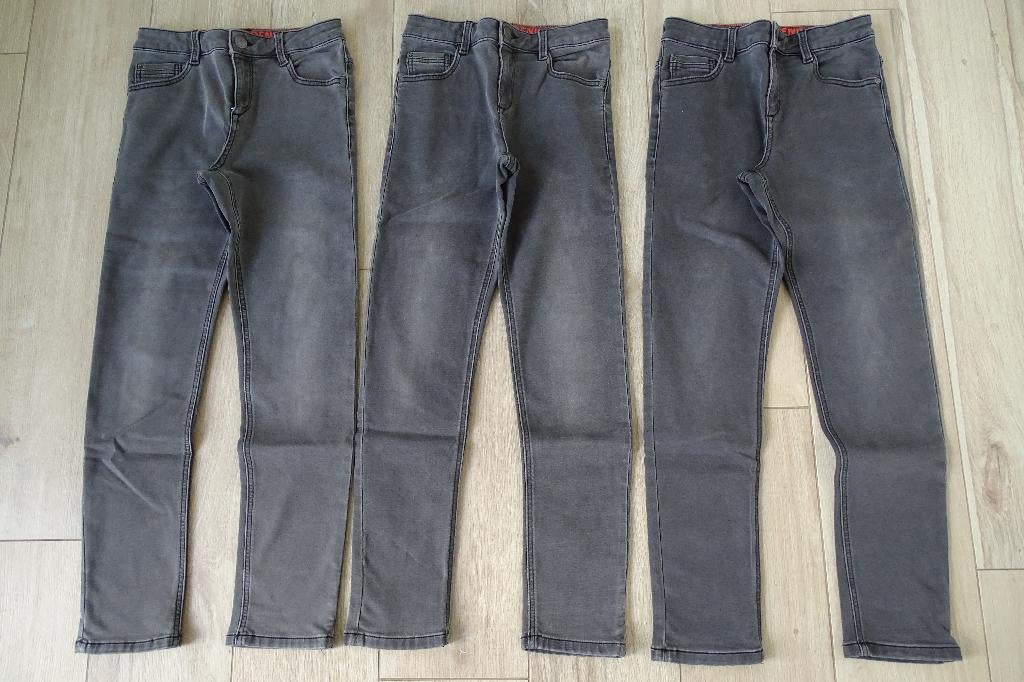 Set van 3 identieke zwart/grijze jeansbroeken WE maat 152, Kinderen en Baby's, Kinderkleding | Maat 152, Broek, WE, Ophalen of Verzenden