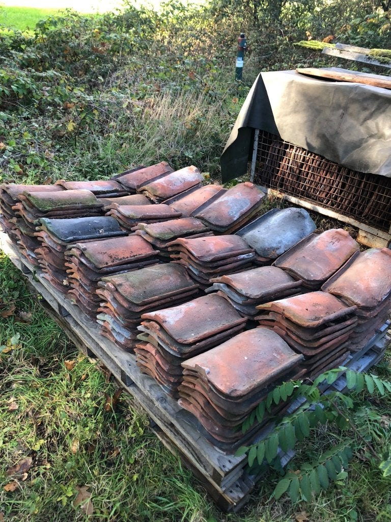 Ongeveer 800 oude Boom-tegels te koop, Doe-het-zelf en Bouw, Ophalen, Gebruikt, Dakpannen