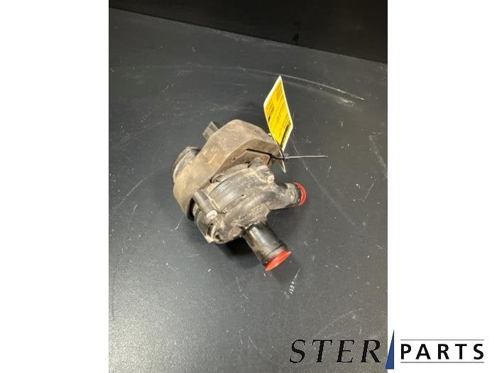 Pompe à eau supplémentaire d'un Mercedes ML-Klasse, 3 mois de garantie, Utilisé, -, -