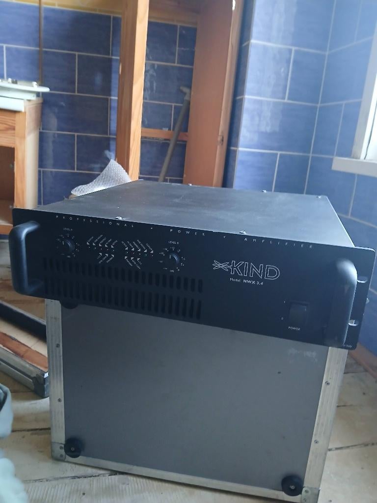 Versterker, Audio, Tv en Foto, Versterkers en Ontvangers, Ophalen, Zo goed als nieuw, 120 watt of meer, Overige merken