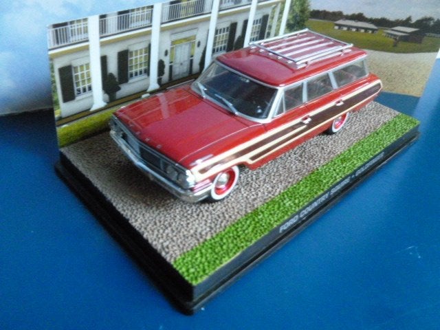 FORD V8 Country Wood James Bond 007 1/43 IXO UH NEUVE+BOITE, Hobby & Loisirs créatifs, Enlèvement, Neuf, Voiture, Universal Hobbies