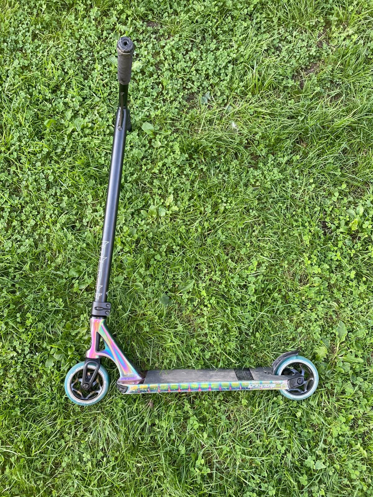 TROTTINETTE ACROBATIQUE, Enlèvement, Utilisé