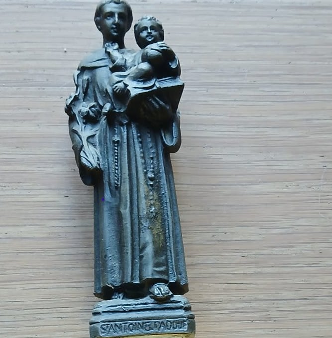 Statue en fonte de Saint Antoine Padoue avec console murale, Enlèvement