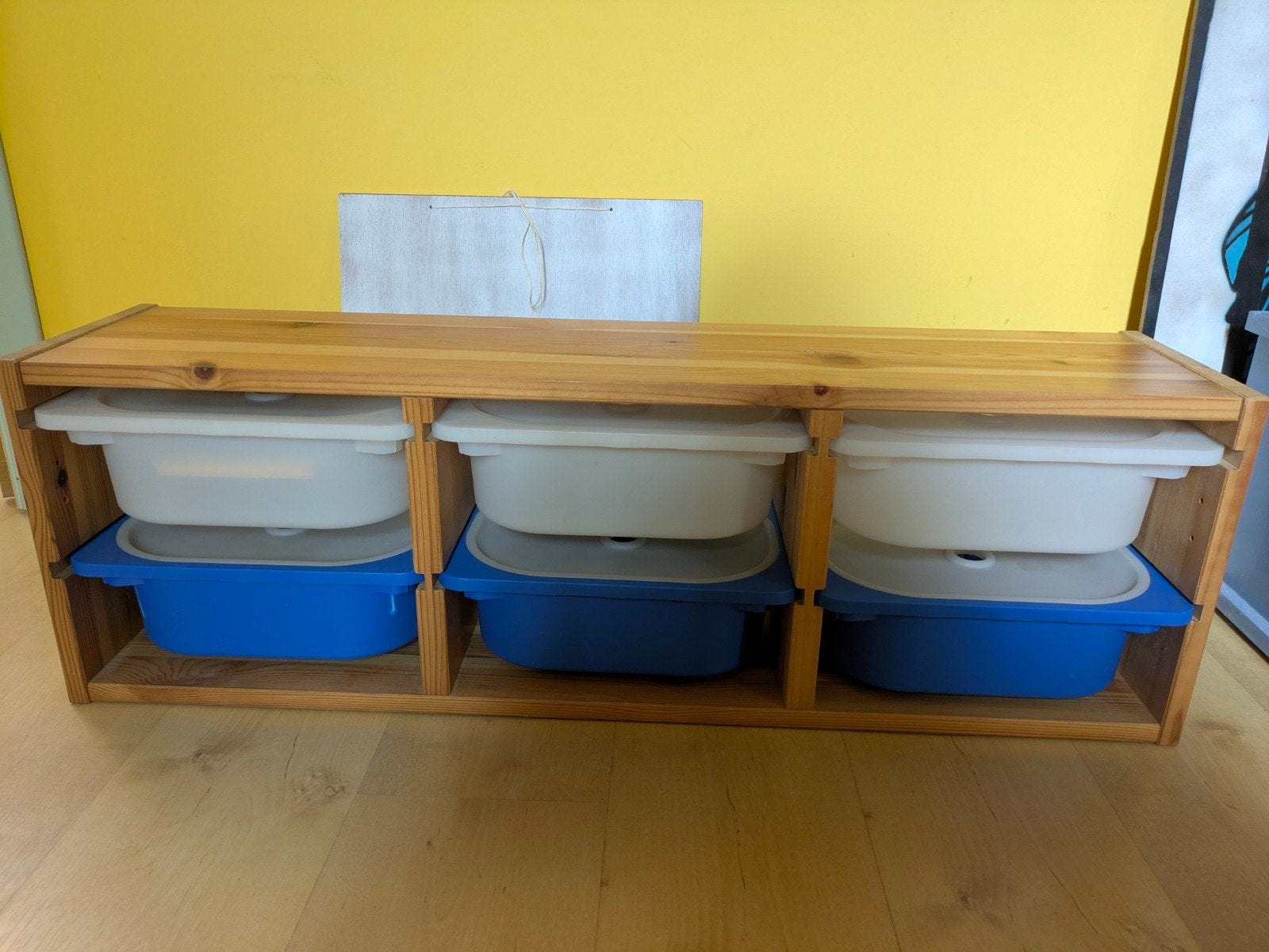 Ikea wandkastje, Ophalen
