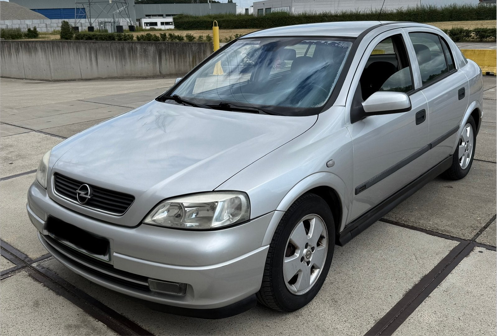 Opel Astra 1.4 Benzine Euro 4 Gekeurd vvk, Auto's, Zwart, 4 cilinders, 5 deurs, Particulier