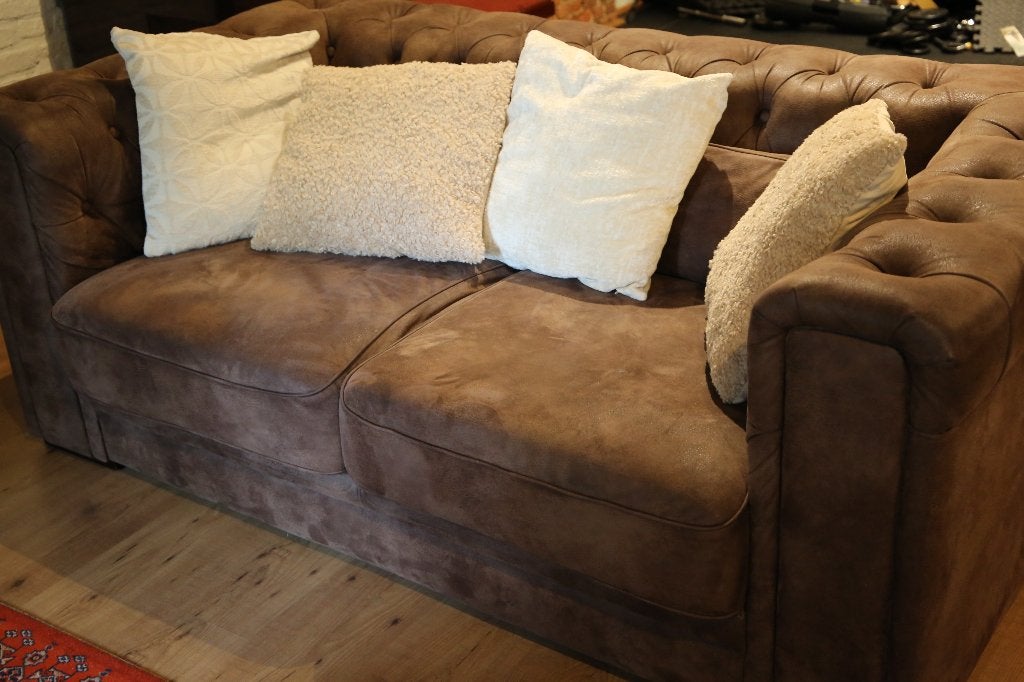Chesterfield 2-zits zetel in cognac/bruin lederlook, Ophalen, Gebruikt, 100 tot 125 cm, 150 tot 200 cm