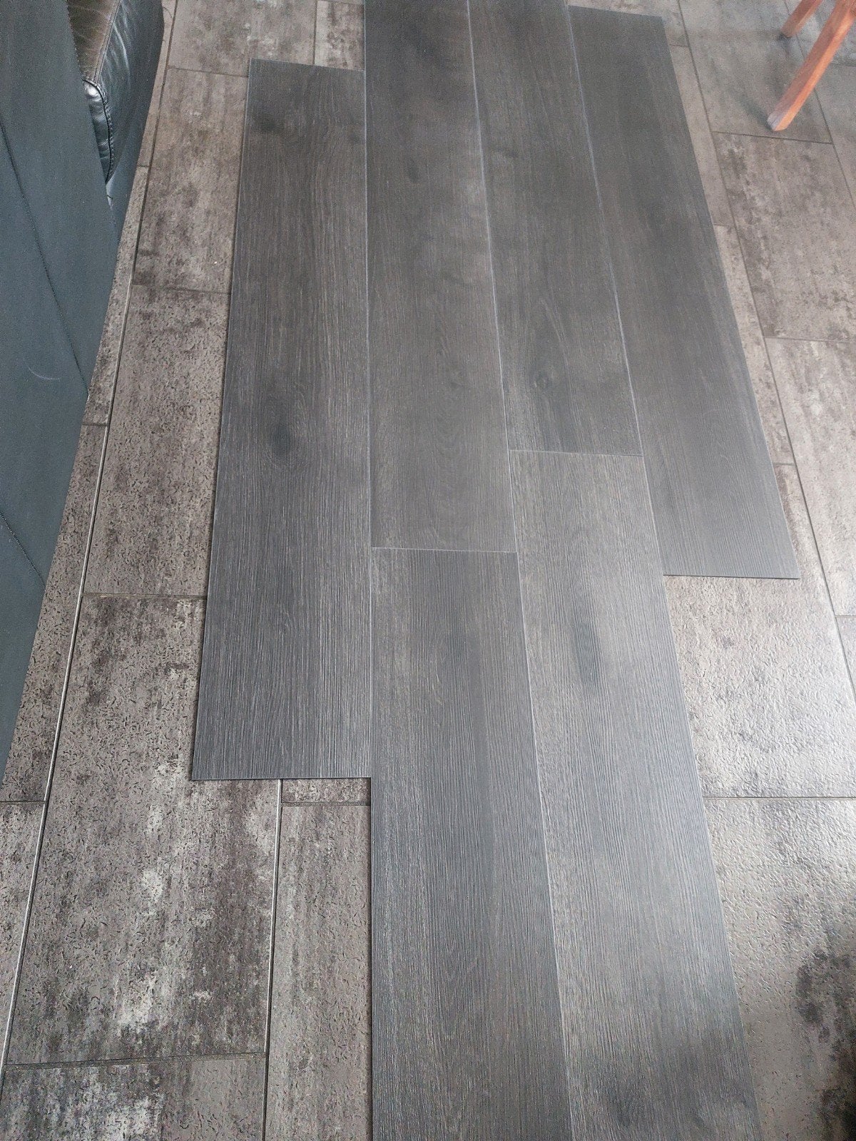 dédouanement de l'entrepôt : lamelles de sol en PVC : 10 eur, Neuf, Gris, Pvc modern, Enlèvement