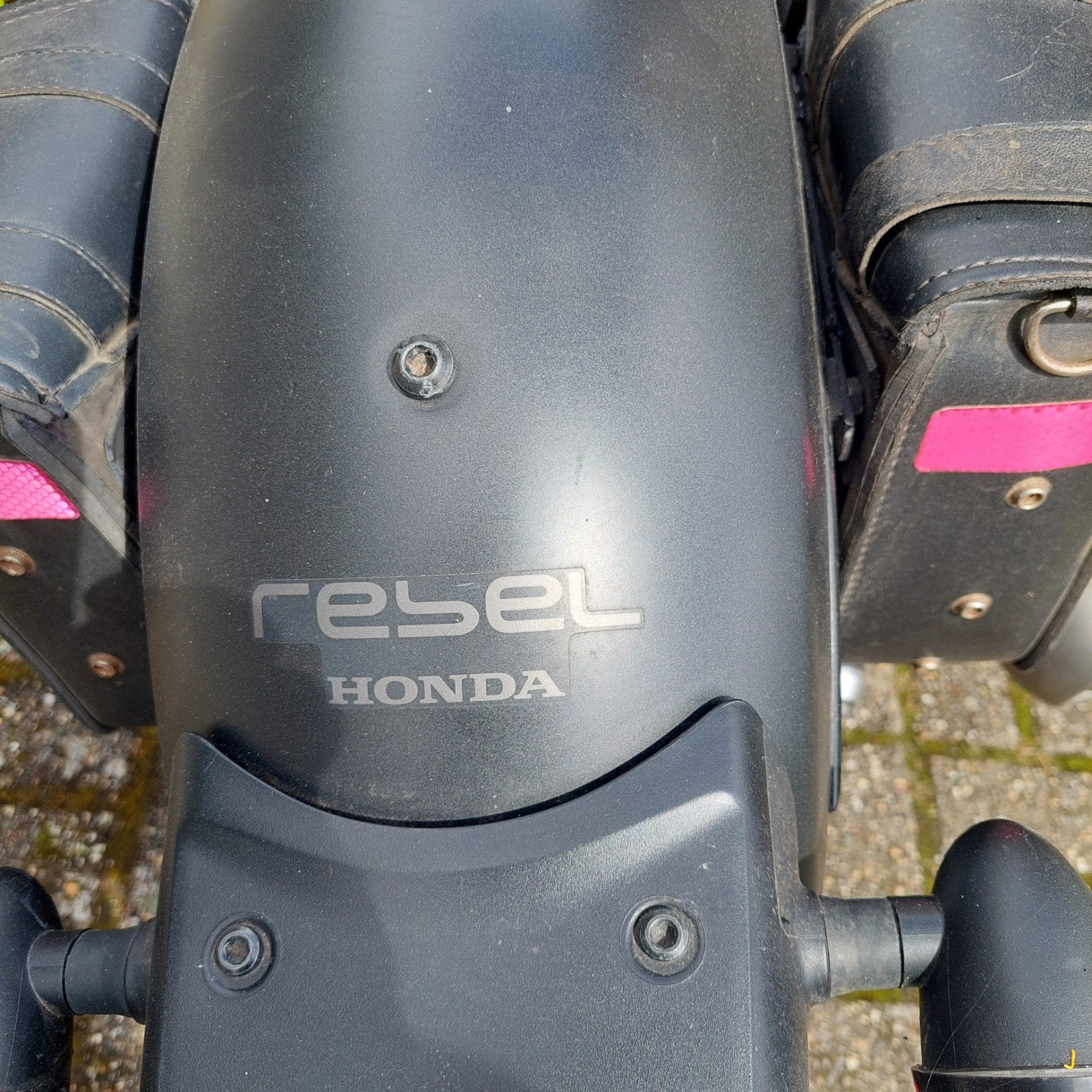 Honda Rebel 500, Motos