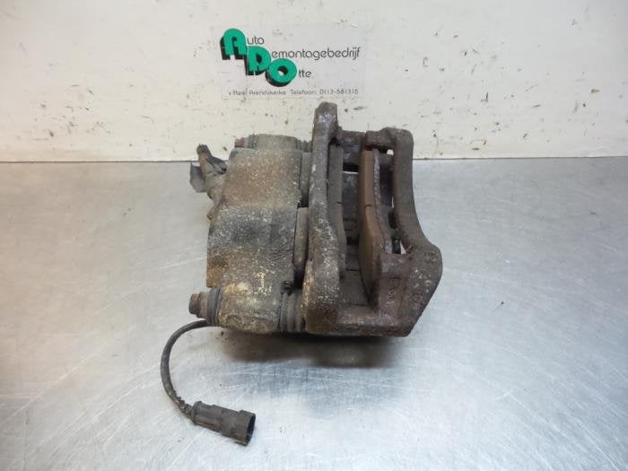 Remklauw (Tang) links-voor van een Iveco Daily (Daily 89-), Gebruikt, -, Overige automerken, -