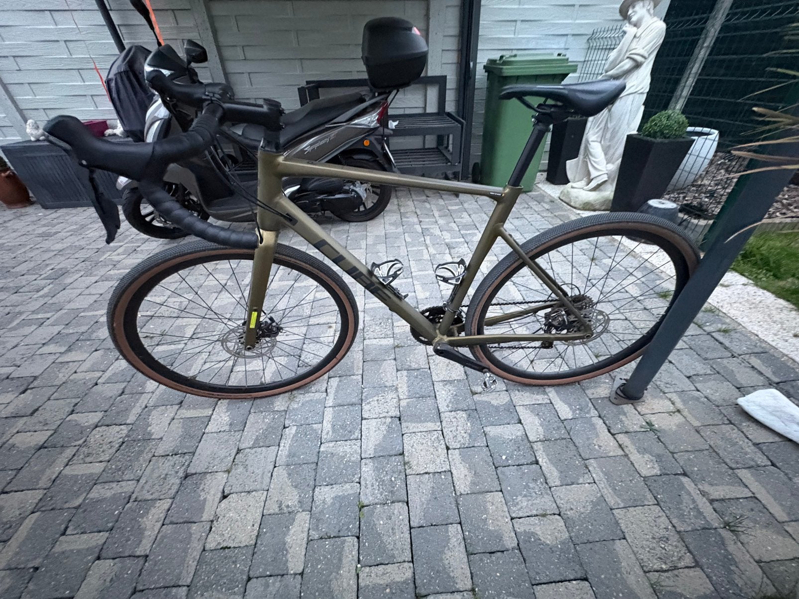 Cube Nuroad 2024 Gravelbike, Ophalen, Zo goed als nieuw