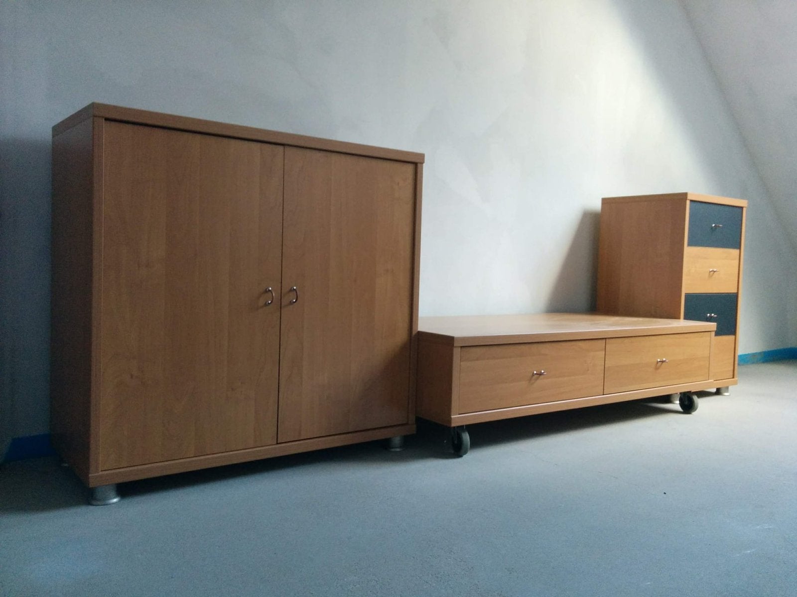 Kotmeubels, Huis en Inrichting, Bureaus, Zo goed als nieuw, Ophalen