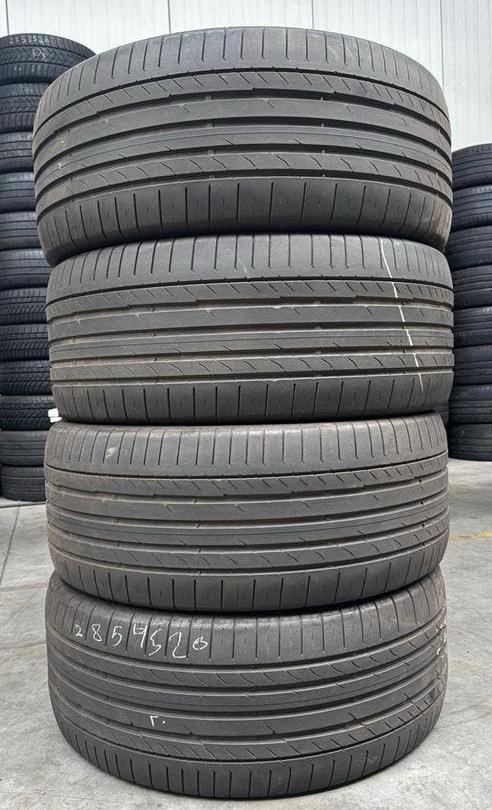 2854520 285/45/20 285/45R20 zomerbanden merk Continental, Ophalen