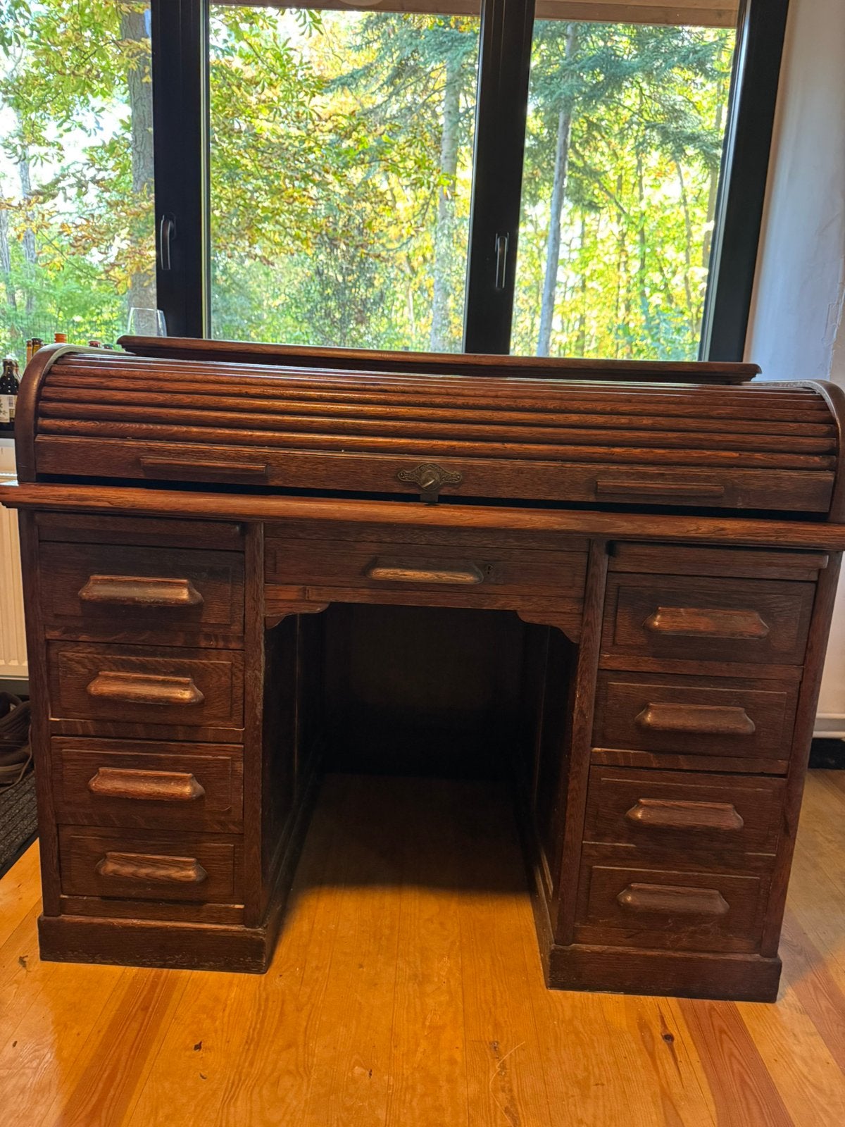 Antieke bureau met schuiven en rolluik, Ophalen