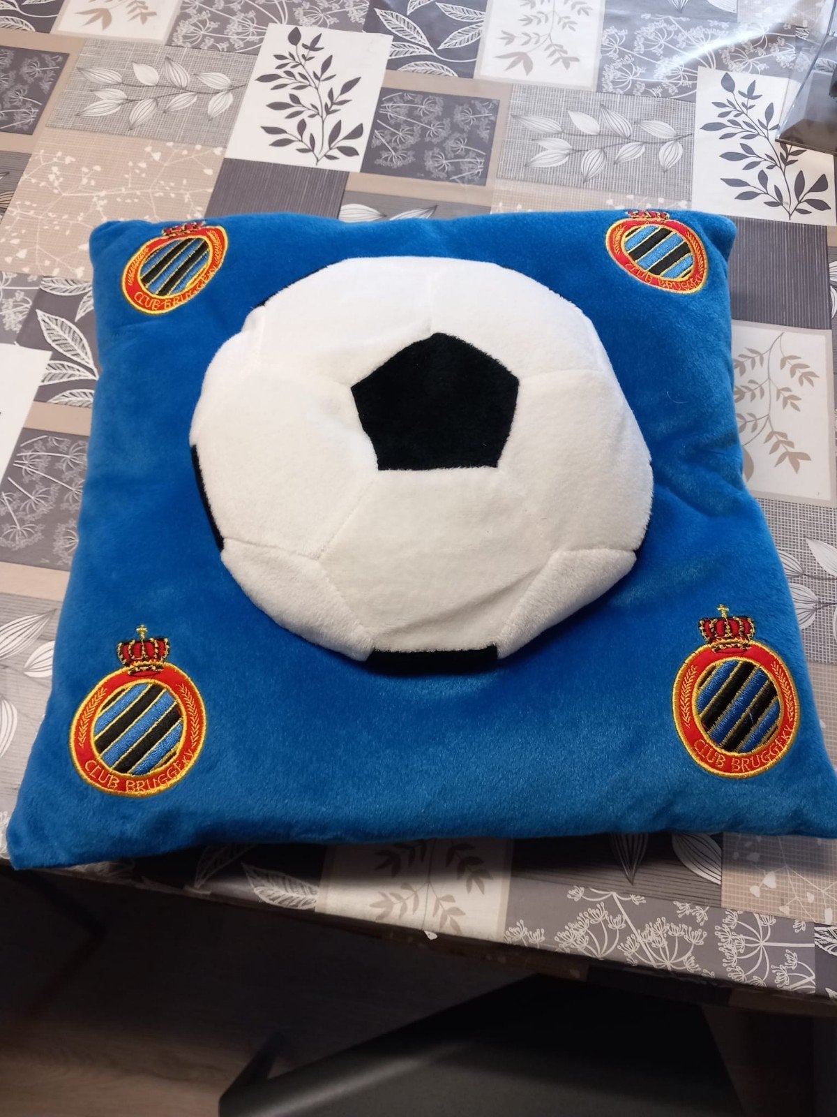 Club Brugge kussen, Sports & Fitness, Enlèvement