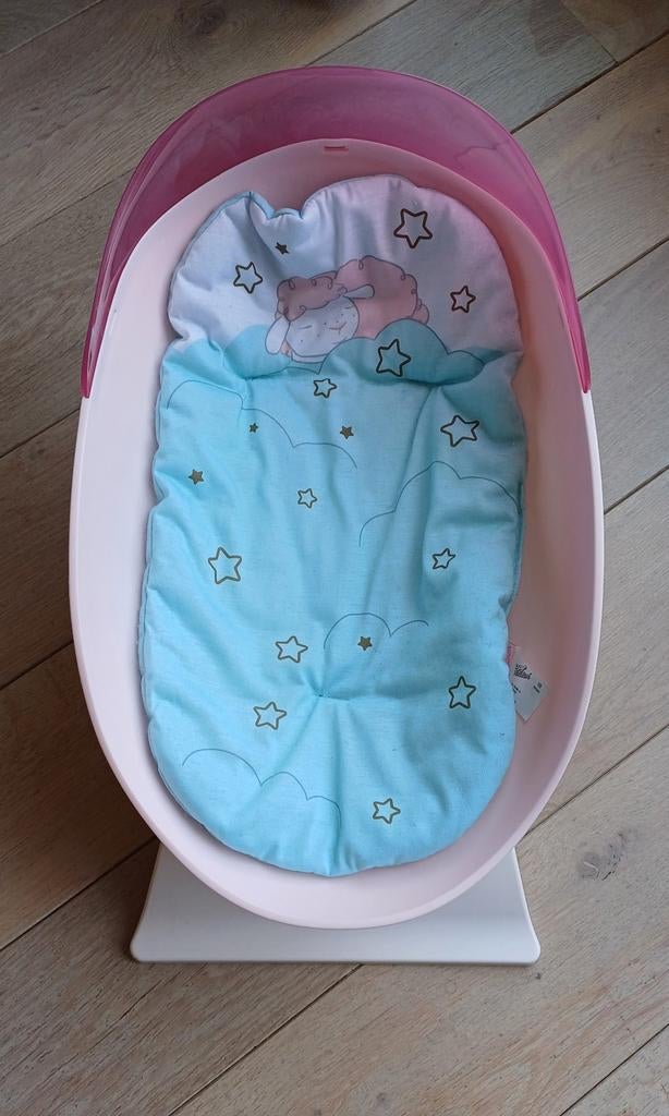 Wiegje Baby Annabel, Ophalen