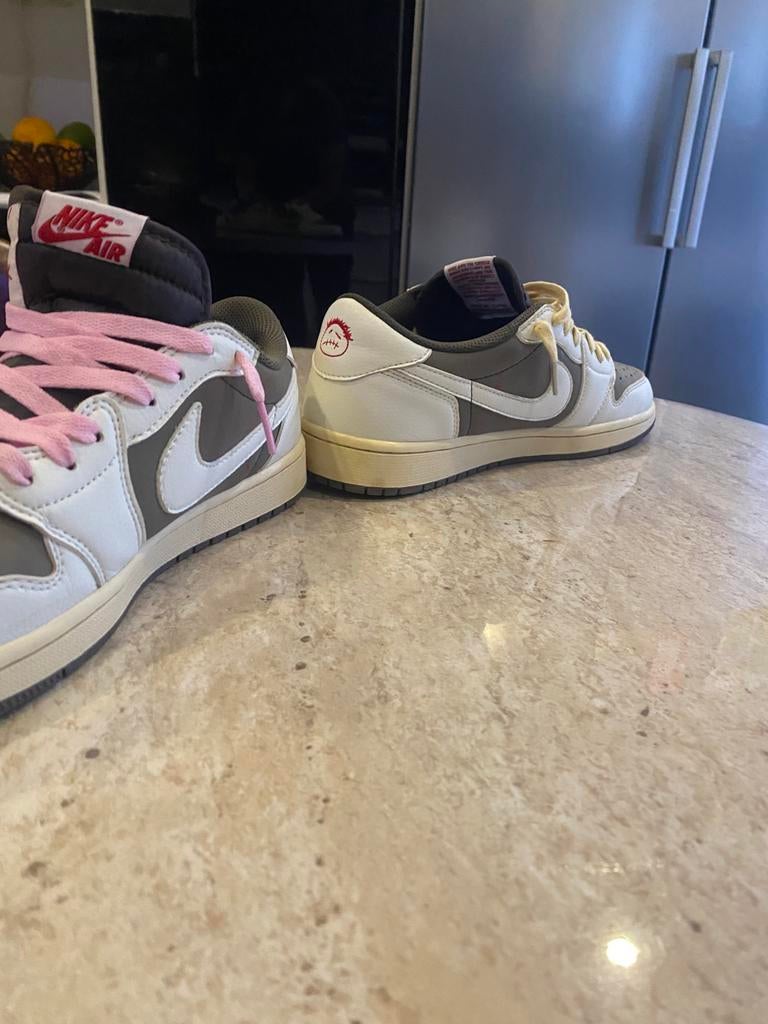 Travis scott reversed moka, Ophalen, Zo goed als nieuw, Schoenen