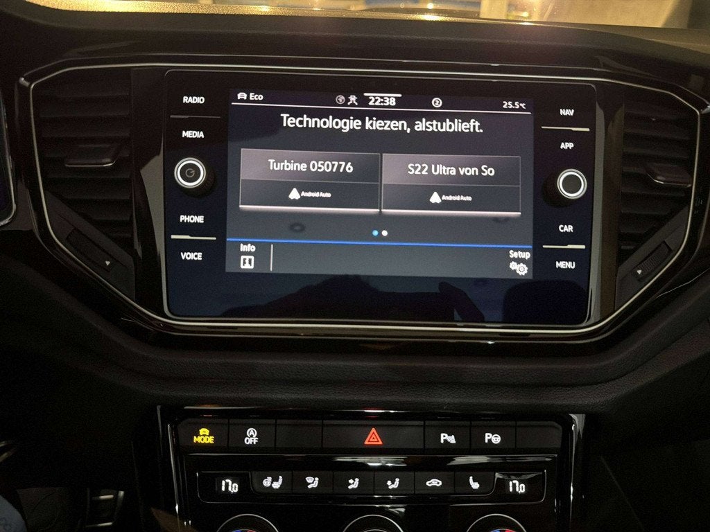 Volkswagen T-Roc CABRIO 3x R-LINE * NAVI * LED * CAM * BLACK, Auto's, Volkswagen, 4 zetels, 4 cilinders, Cabriolet, Blauw