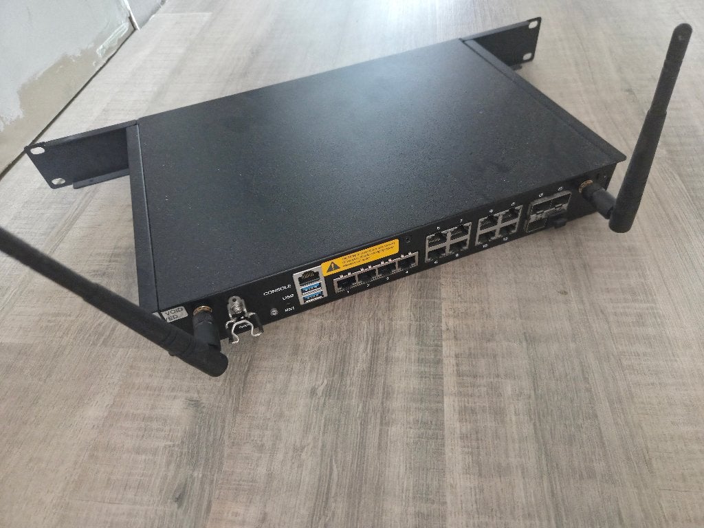Barracuda F280 Firewall, Enlèvement ou Envoi, Utilisé, Routeur, Barracuda
