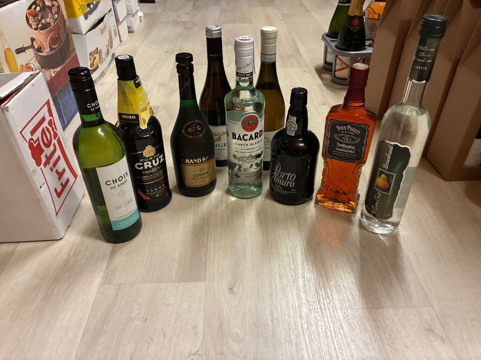 9 flessen alcohol te koop, Ophalen