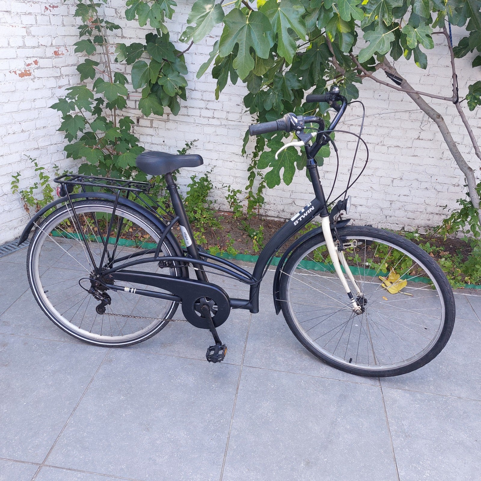 Vélo 28 pouces pour femmes, Autres marques, Vitesses, Frein sur jante, Femmes