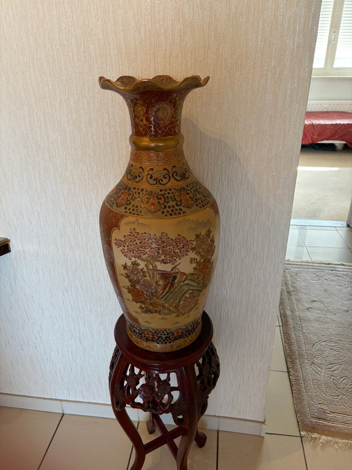 Chinese vaas op sokkel, Antiek en Kunst, Ophalen
