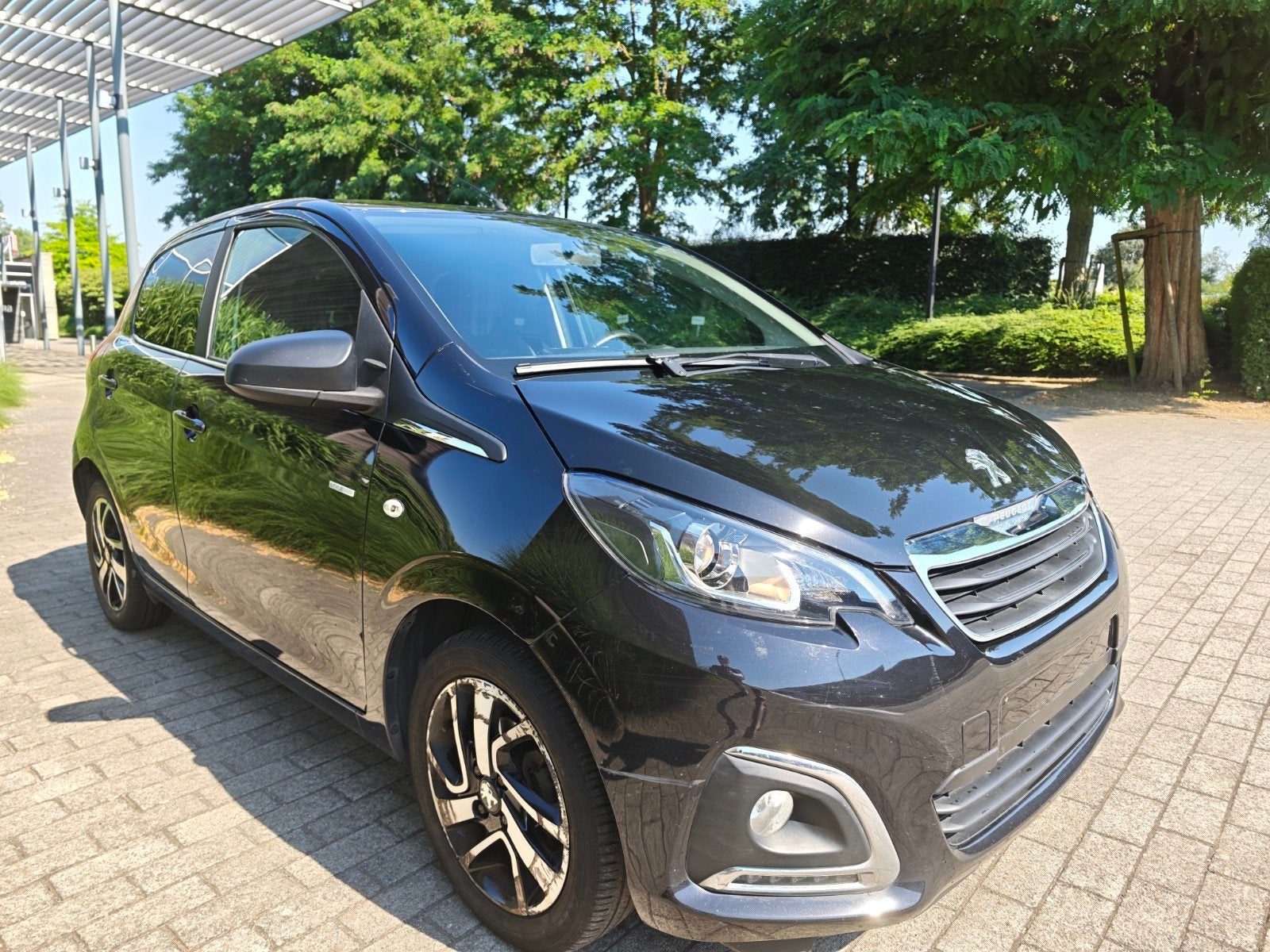 Renault Twingo\ Jaar 2020\ 1000 benzine\ 129.000 km\, Twingo, Euro 6, Bedrijf, https://public.car-pass.be/vhr/f017cb3f-9b75-44d4-a005-fce2da8f2abc