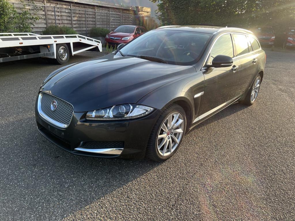 Jaguar XF Panodak, Autos, Jaguar, Particulier, XF, ABS, Airbags, Air conditionné, Alarme, Bluetooth, Verrouillage central, Air conditionné automatique