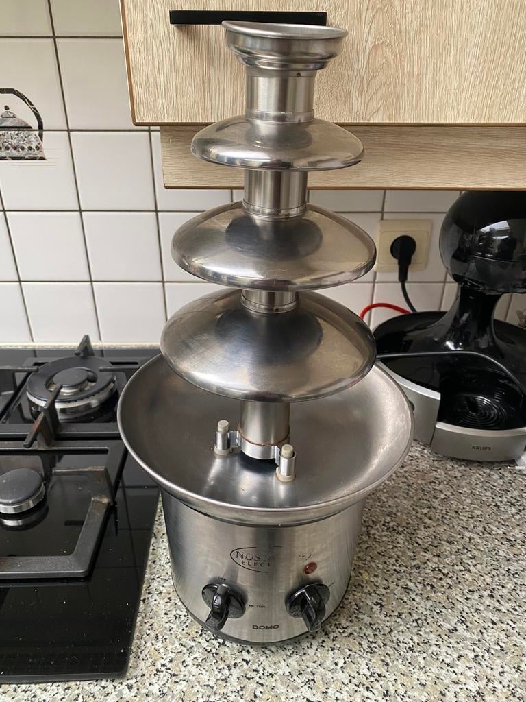 Chocolade fontein, Ophalen, Zo goed als nieuw, 4 t/m 7 personen