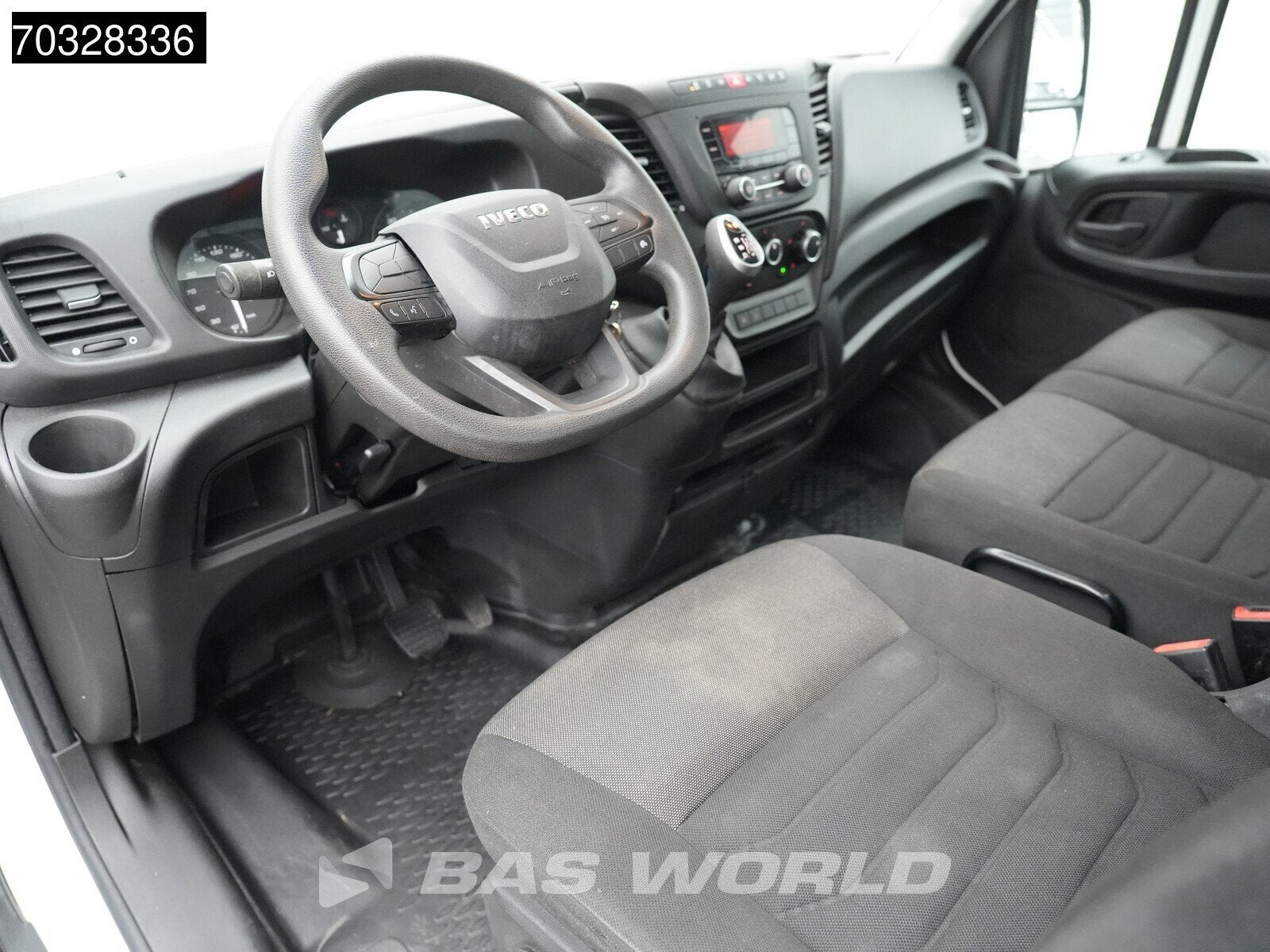 Iveco Daily 35C14 Automaat Dubbellucht Kipper met Kist 3,5t, Automaat, Stof, Gebruikt, Euro 6