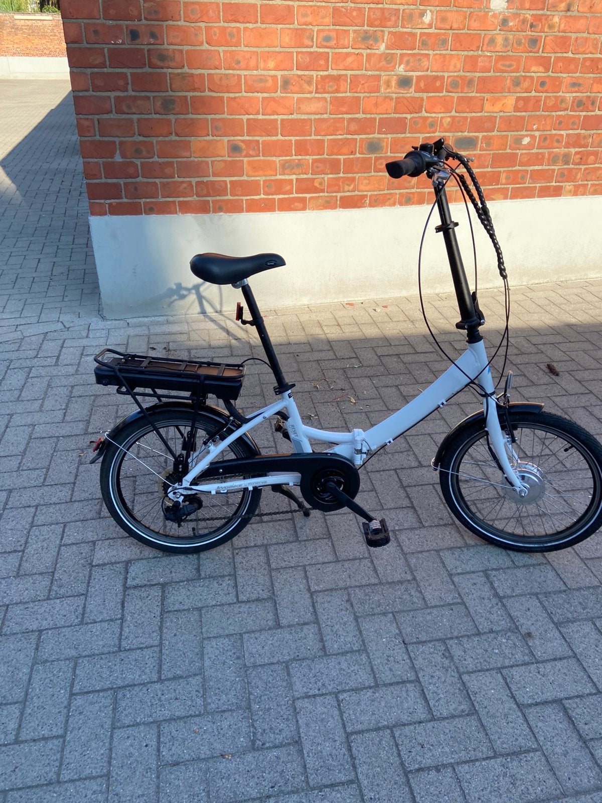 Elektrische plooifiets menirva, Fietsen en Brommers, Ophalen of Verzenden, Zo goed als nieuw